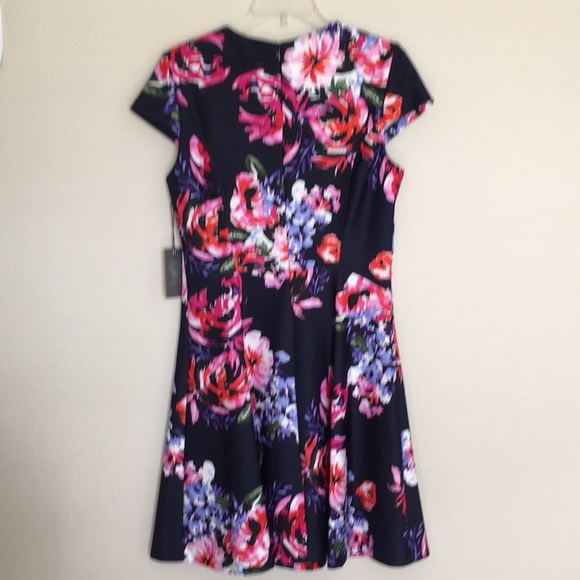 VC Dark Floral Cap Sleeve Fit & Flare Dress NWT - Picture 7 of 9